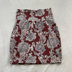 Charlotte Russe, patterned mini skirt, Size S, Red